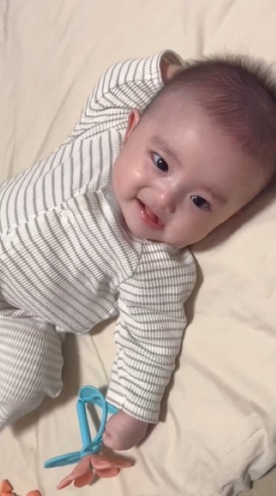 ごきげんな赤ちゃん