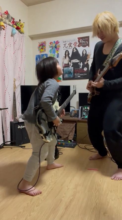 息子とツインギター