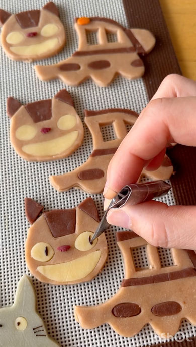 となりのトトロ缶 秋】🍂 トトロと秋をイメージしたクッキー缶を