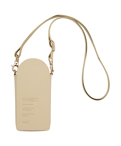 Wpc.の新作日傘「遮光ポシェットタイニー」のケースに長いひもを付けた状態