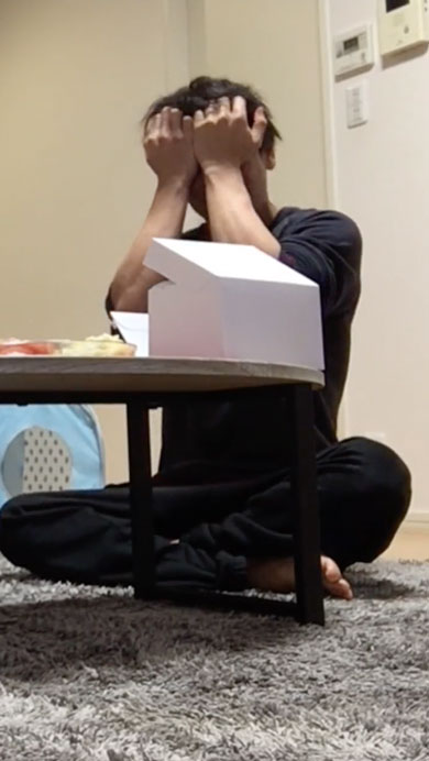 妊娠報告で号泣するパパ