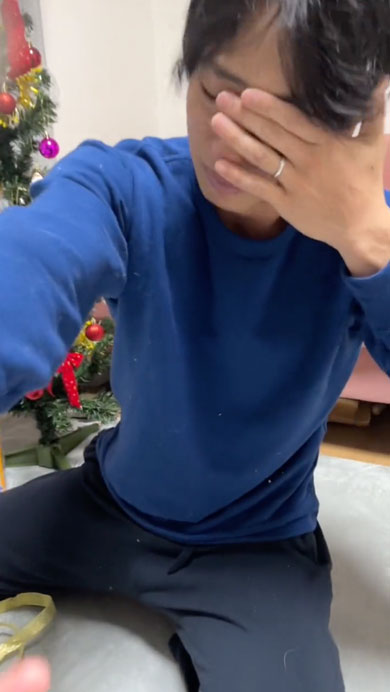 妊娠報告で号泣するパパ