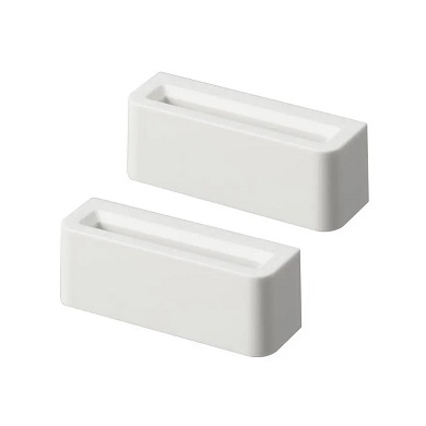 山崎実業が発売した「ウォール推し活うちわホルダー タワー 石こうボード壁対応」