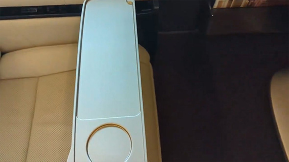 テーブルを取り出したところ