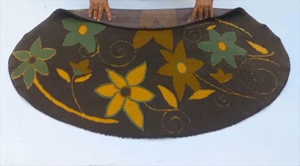 洗浄　カーペット　泥