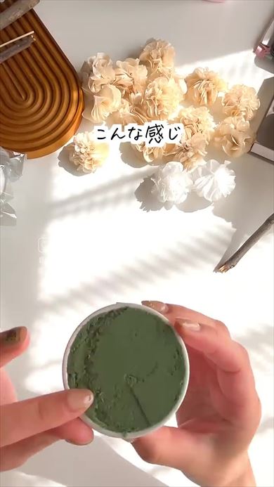 ココットにフローラルフォームを入れた画像