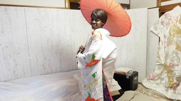 マラウイ人女性がキモノ初体験
