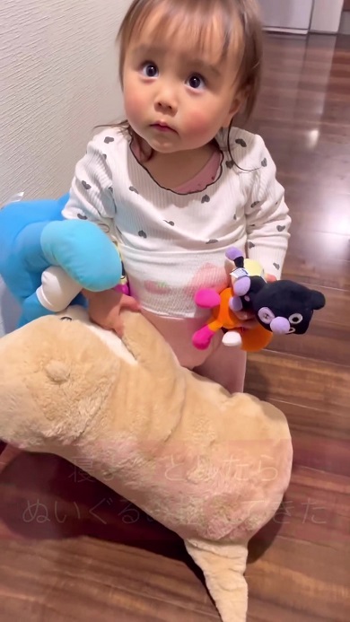 娘が連れてきたぬいぐるみが誰か質問するママ