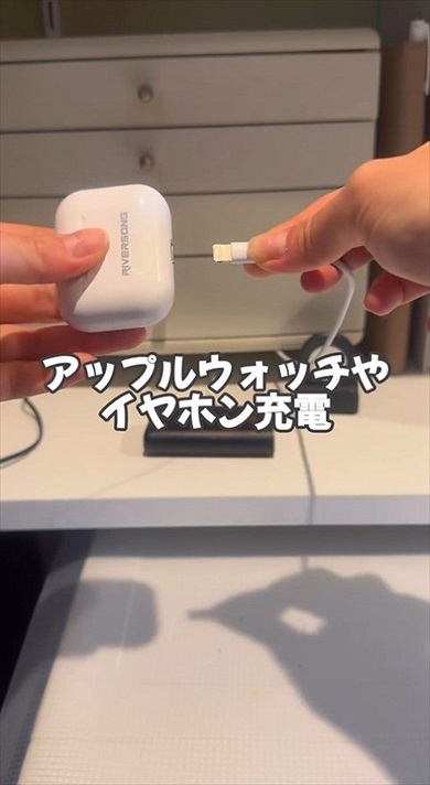 帰宅後のかばんポイッがなくなるクローゼット収納術