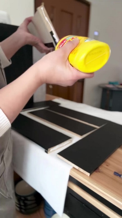 100均の商品を組み合わせて手作りするコーヒーラック