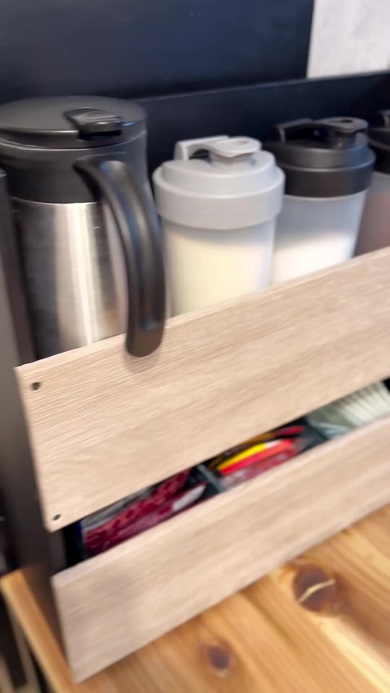 100均の商品を組み合わせて手作りするコーヒーラック