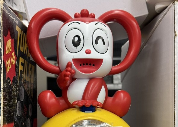 ちょこらび ふぇにくろ 目覚まし時計 □キャラクター目覚まし時計【玉ッコクラブ（ヒヨコ型