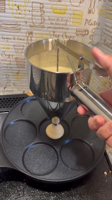 屋台レベルの道具で作るミニパンケーキ