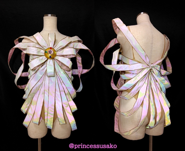 セーラームーンの変身リボンを再現した衣装