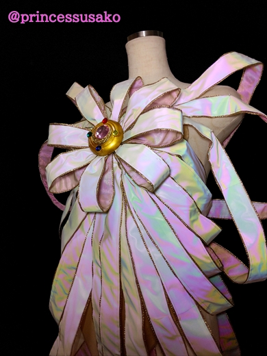 セーラームーンの変身リボンを再現した衣装