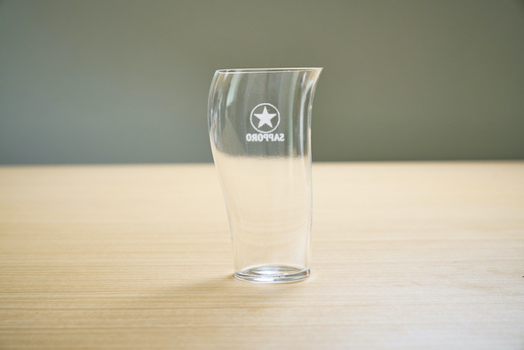 黒ラベルを引き立てるザ・パーフェクト3WAYグラス裏から