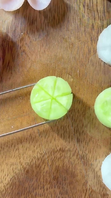 切り込みを入れたきゅうり