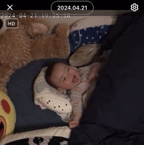 ママに気付いた赤ちゃん