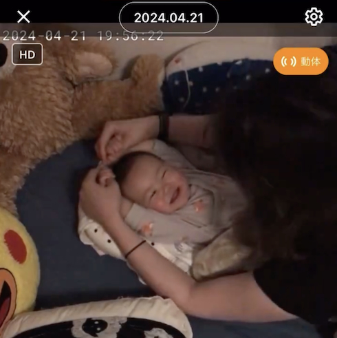 ママに気付いた赤ちゃん