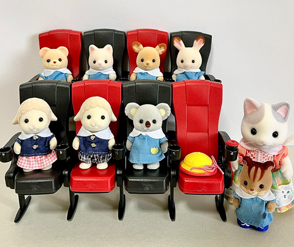 100均 ミニチュア 映画館のイス 山田化学 プラモデル セリア キャンドゥ