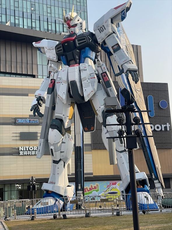 等身大フリーダムガンダム