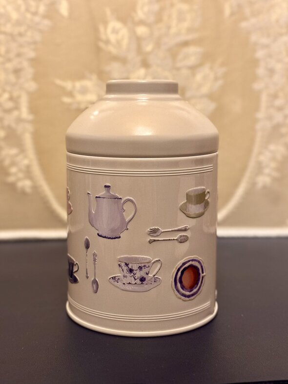 カルディクッキー缶02