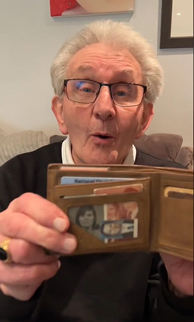 財布を開くと……