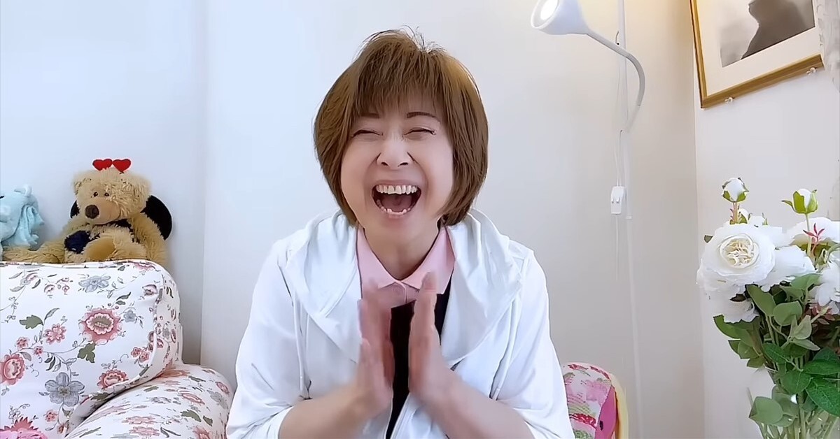 新品 晴雨兼用 折りたたみ傘 村上隆　ドラえもん 年末のプロモーション 新品 晴雨兼用 折りたたみ傘 村上隆