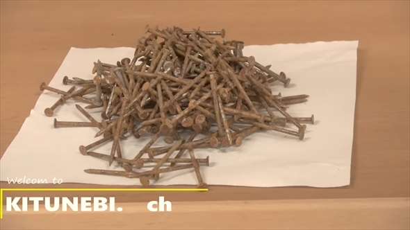 さびた鉄くぎを鉄媒染液として再利用するDIY