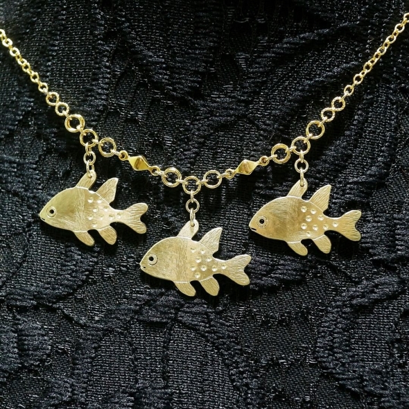 マンジュウイシモチのネックレス