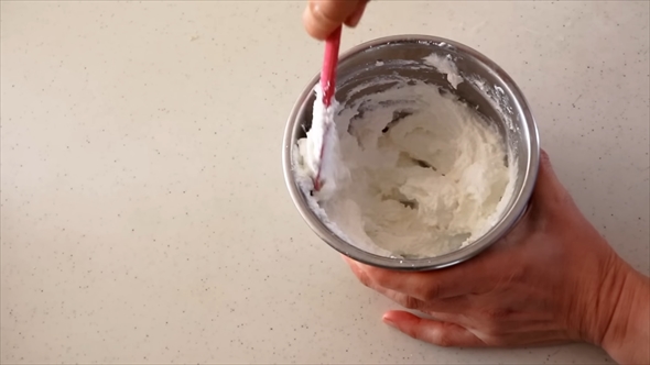 ミキサーいらずな牛乳クリームチーズの作り方