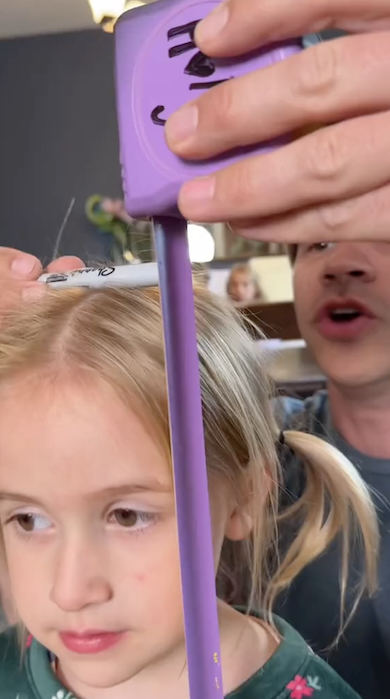 目印と年齢を記入