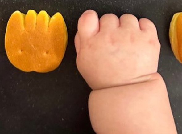 Eおててとパン1つトリミング