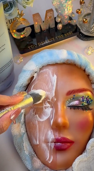 お面のメイク落とし02