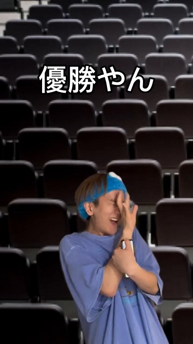 自分の座席がメンバーのすぐ近くだと分かった時のオタク