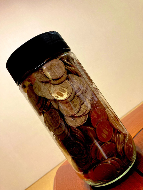 禁煙 10年 貯金 タバコ つもり貯金 500円玉 金額