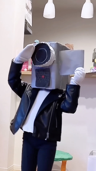 モニター部分を開く