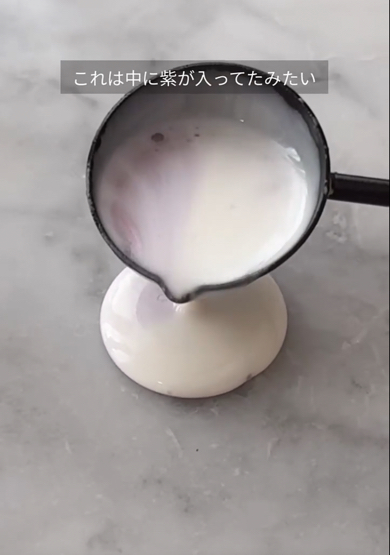 紫色のカラーワックスが入っていました