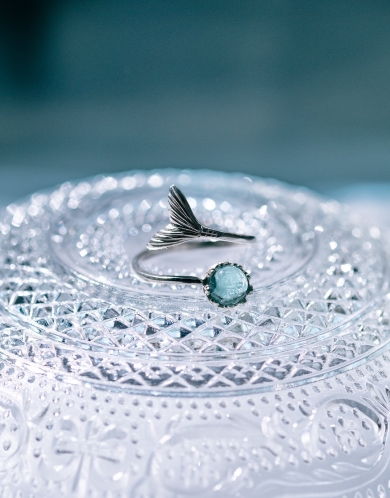 シーグラスの中の海