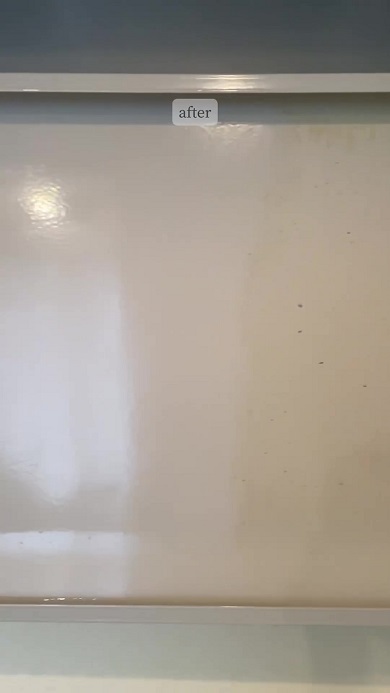 掃除シートで拭いて油汚れが落ちた場所との比較