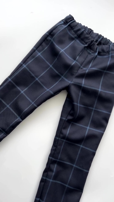 完成したズボンの画像