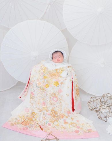 第2子である赤ちゃんのお宮参りの記念写真