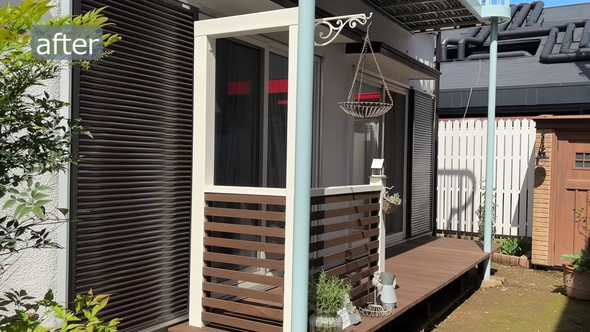 築40年中古戸建ての庭にウッドデッキを制作する様子