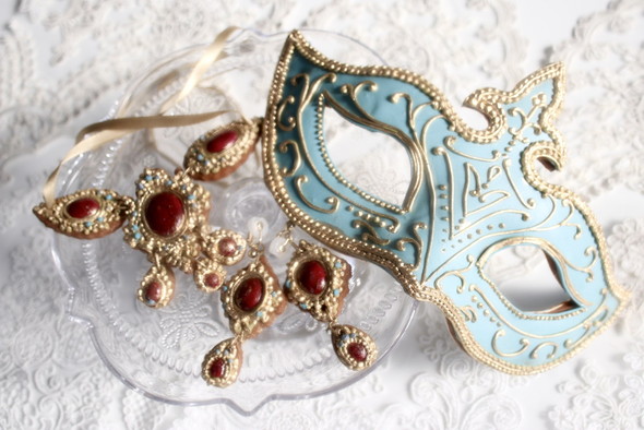 仮面とジュエリーデザインのアインシングクッキー