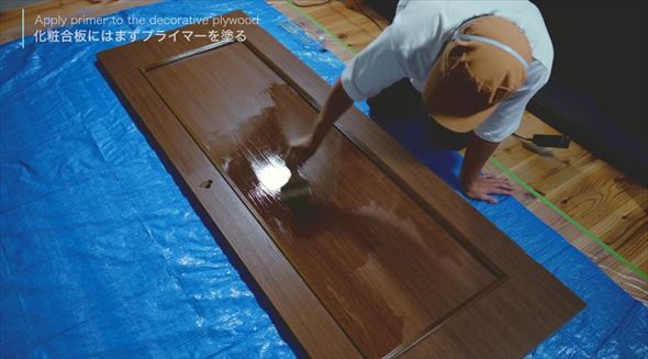 リノベーションでドアのペイント