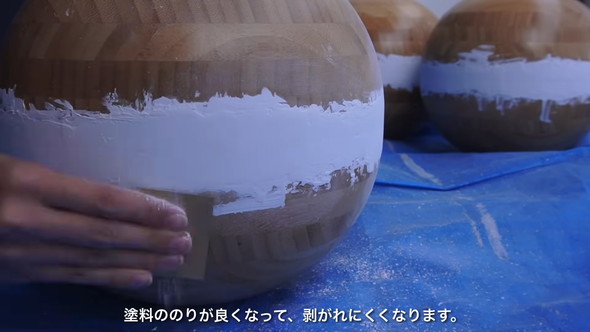 ローテーブルをDIYする様子