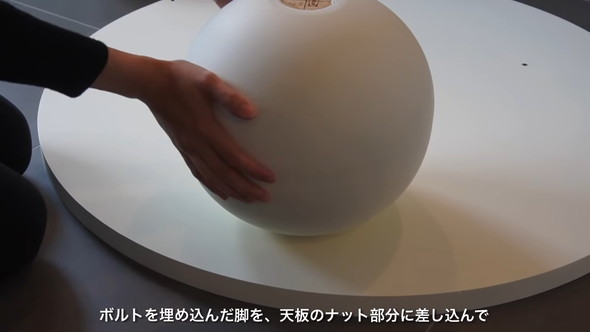 ローテーブルをDIYする様子