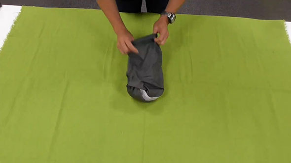 ズボンを袋にしたところ