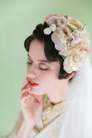 美しいレースの花嫁着物