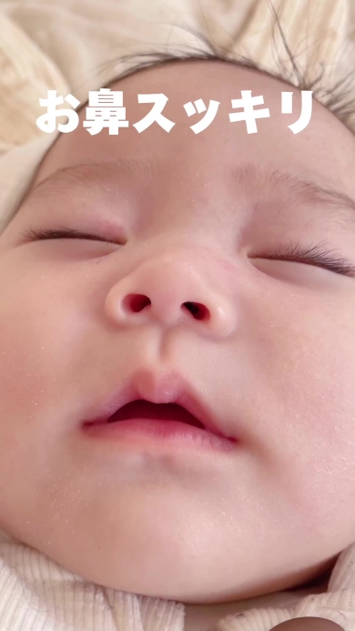 寝ている赤ちゃん